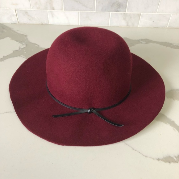 Burgundy Nine West hat - Picture 2 of 3